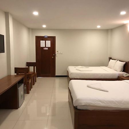 Regal Home Guesthouse Phnom-Penh Buitenkant foto