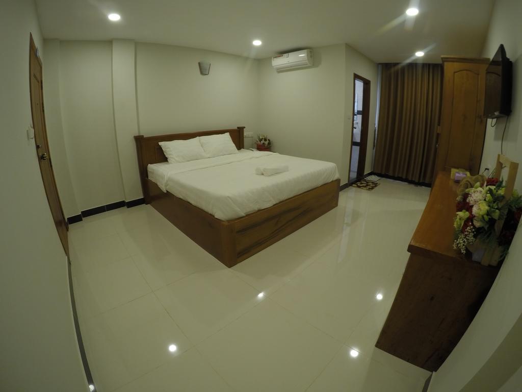 Regal Home Guesthouse Phnom-Penh Buitenkant foto