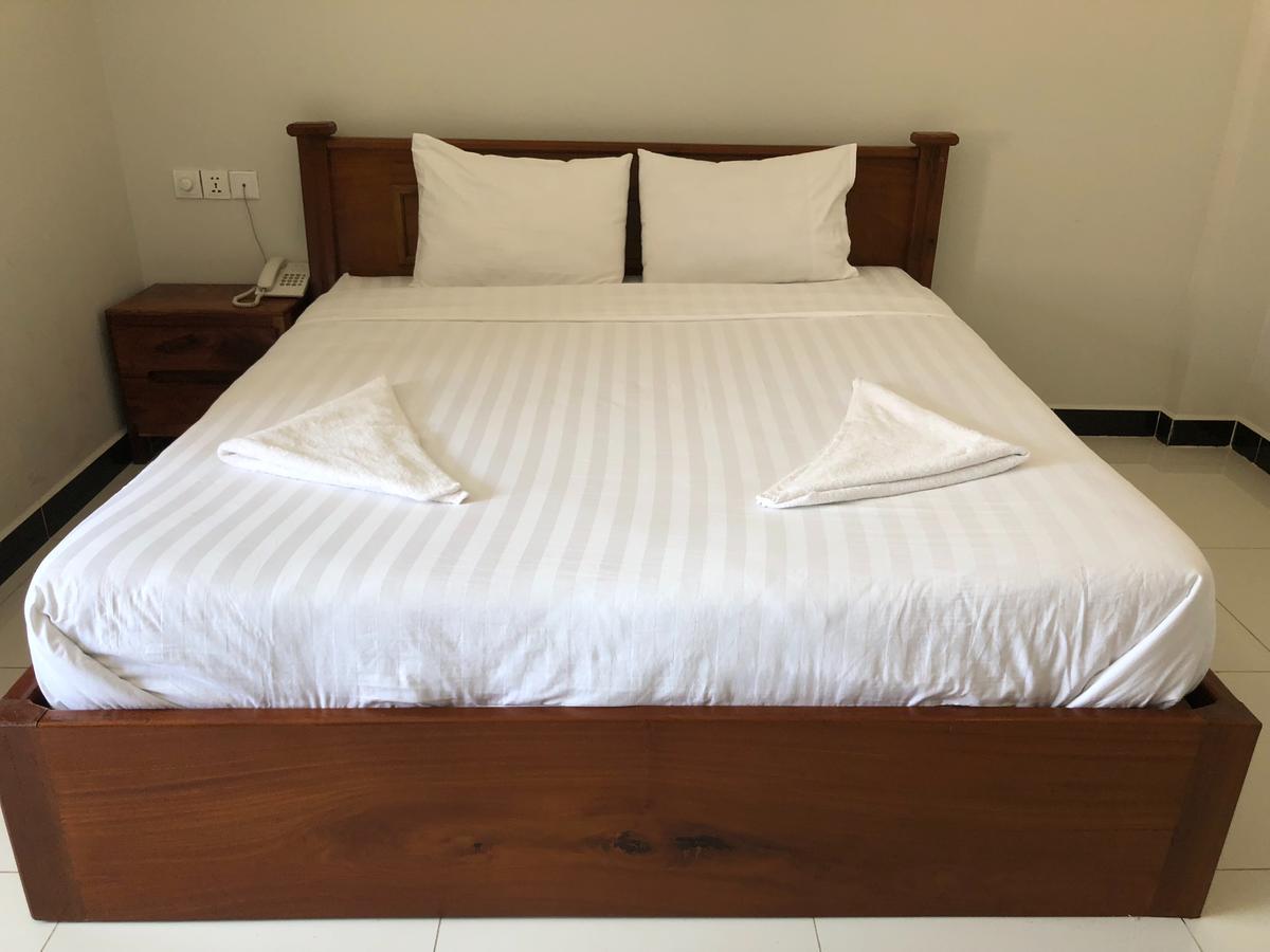 Regal Home Guesthouse Phnom-Penh Buitenkant foto